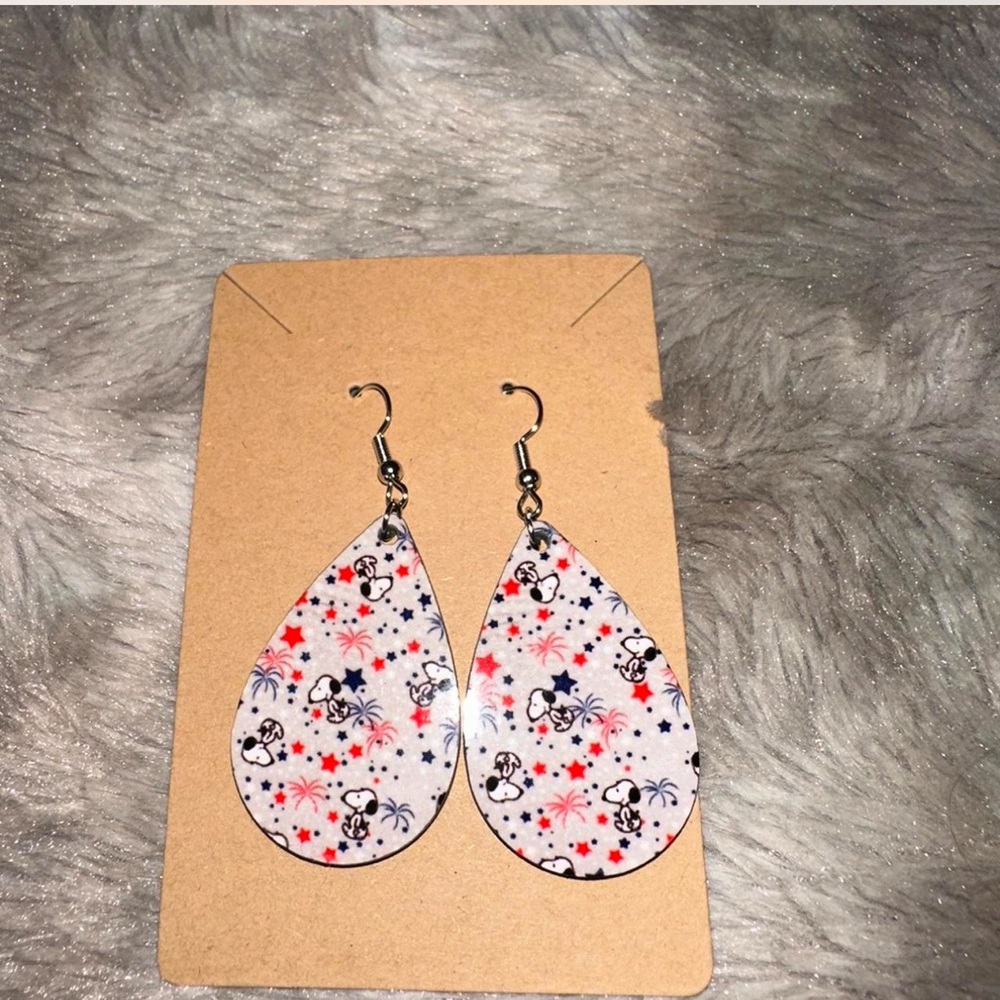 Snoppy Patriotic Teardrop Dangle Earrings